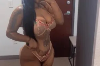 Qk Specials 💦💦🍑 CUM & PLAY🍭🍫🍰 - Image 1